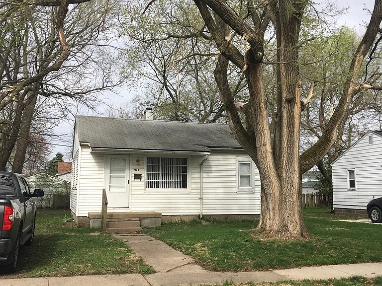 913 N Gregory St — Photo 11