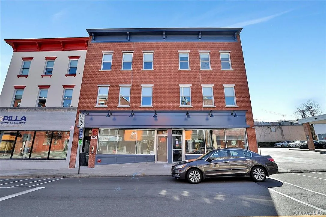 1 bed, 1.0 bath, 656 sqft, $2,550 — Photo 2