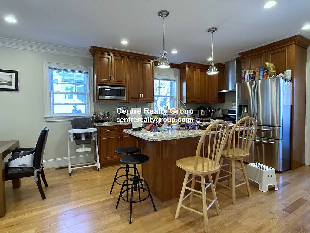 4 bed, 2.5 bath, $6,250 — Photo 3