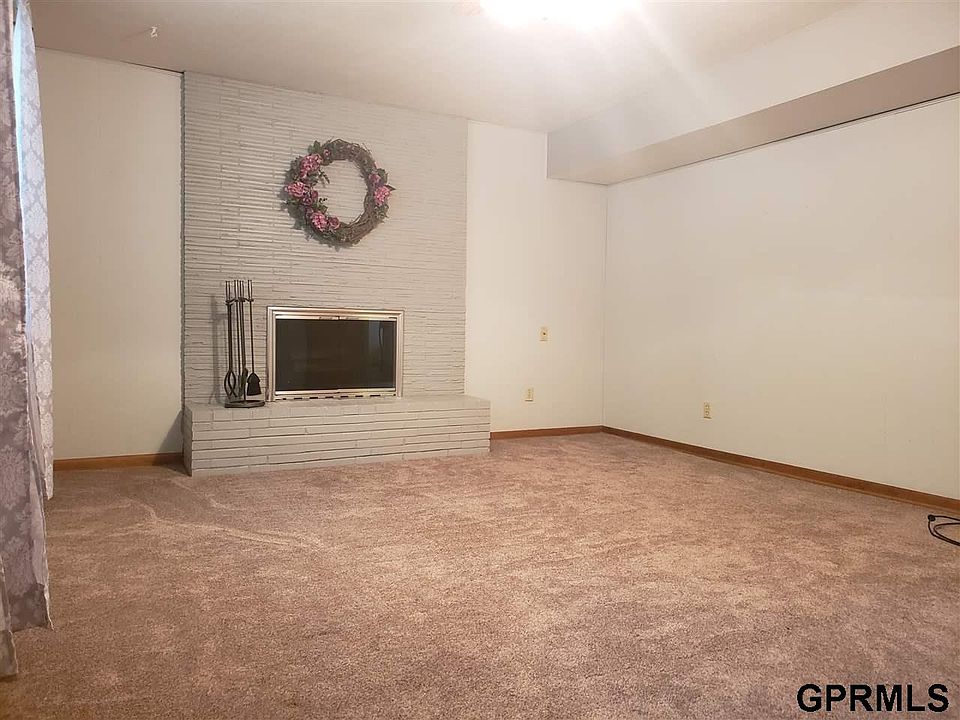 1827 Summit St Beatrice NE 68310 Zillow