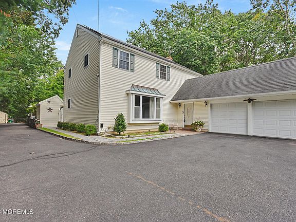 3rd image of 51 Claridge Drive