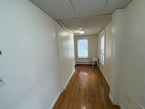 51 Cottage St Photo 1