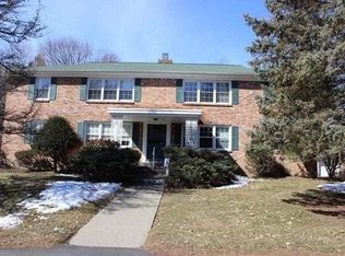 11 Regina Ct, Delmar, NY 12054