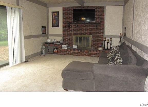 4th image of 35362 Glengary Cir