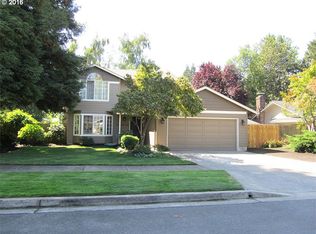 1272 Rio Glen Dr, Eugene, OR 97401