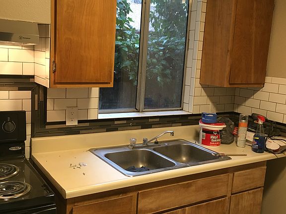 4th image of 737 Leland Ct APT D