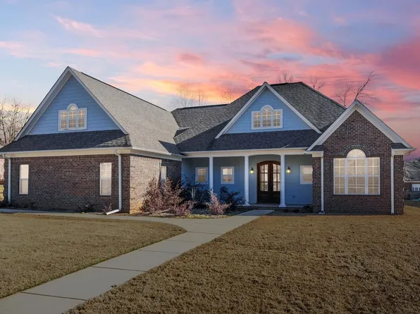 208 Taylor Dr, Taylor, MS 38673