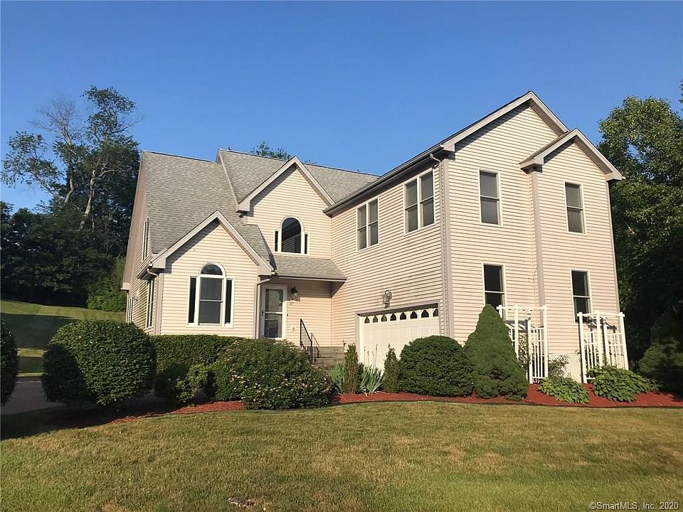 1st image of 27 Giovanni Dr