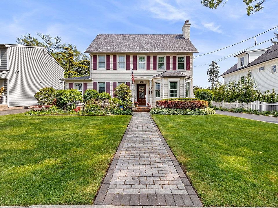 1st image of 44 Waverly Avenue