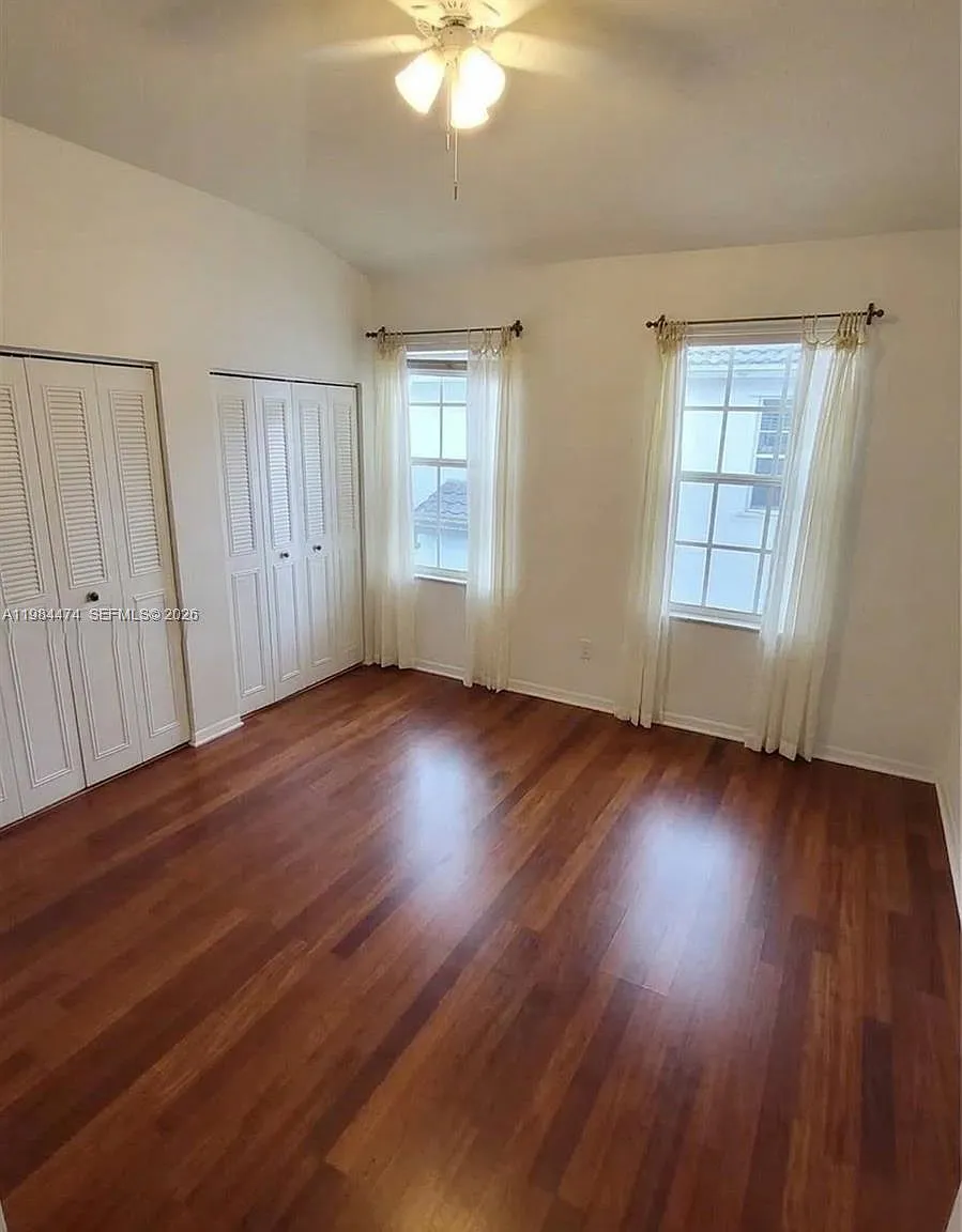 3 bed, 1409 sqft, $3,000 — Photo 4