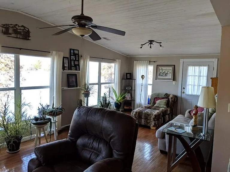 2395 S Lakeshore Dr — Photo 12