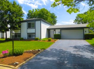 73 Asbury Ln, Cary, IL 60013