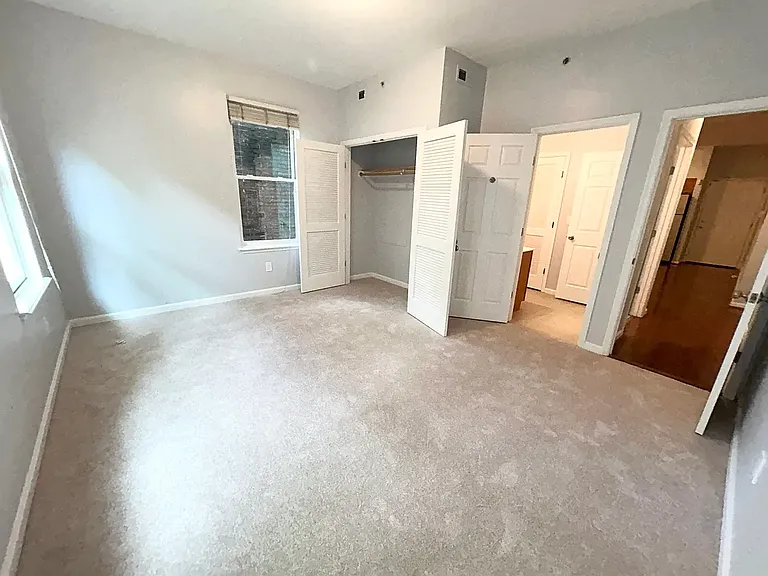 222 W Monument St #201 — Photo 5