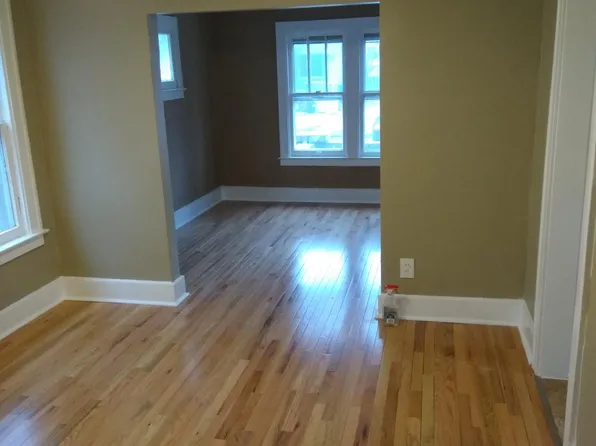 209 W Chesterfield Ave, Ferndale, MI 48220
