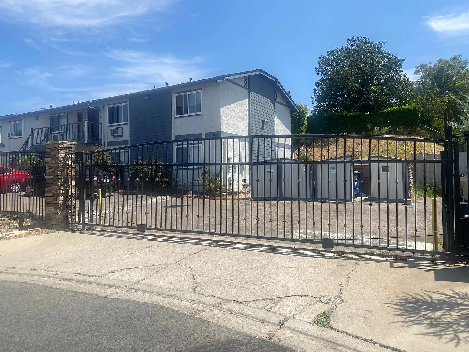 5040 A St — Photo 3
