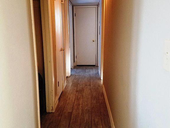 5th image of 1850 N 202nd Ave