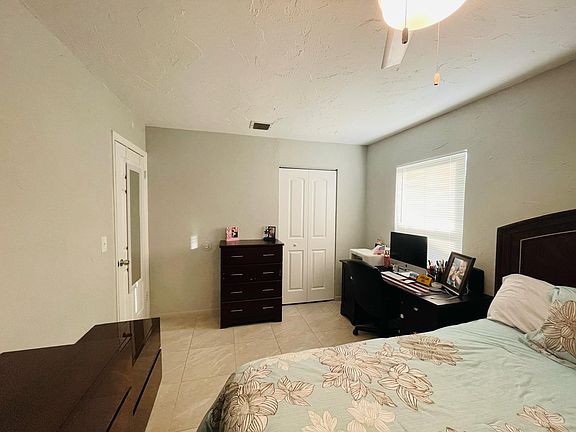3rd image of 5813 S 37th Ct