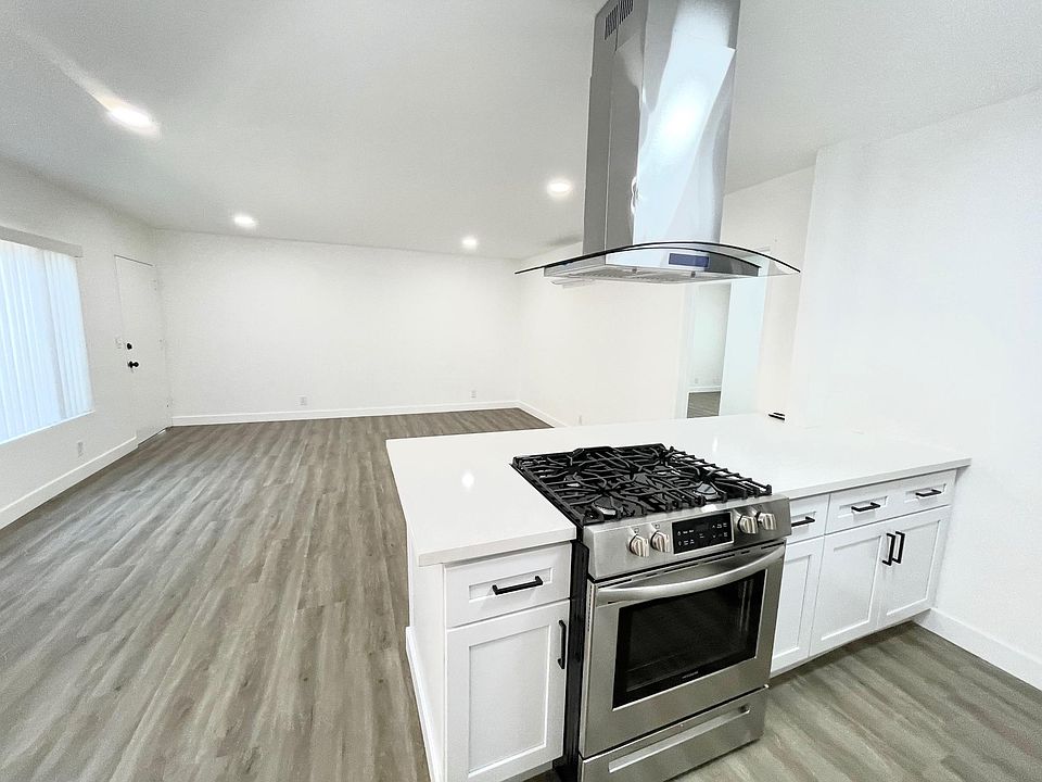 1st image of 3625 McLaughlin Ave #3