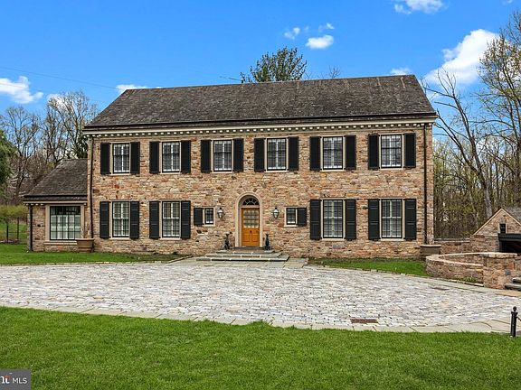 2nd image of 6068 Stoney Hill Rd
