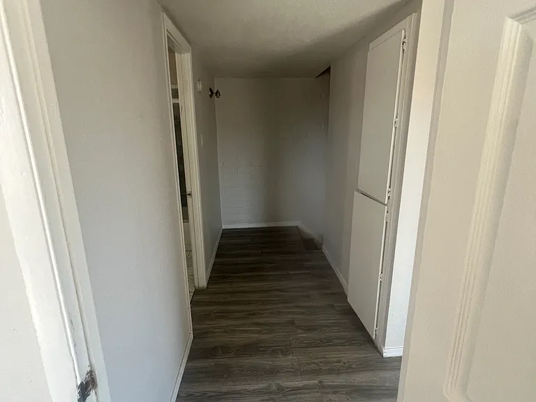 4023 W Reade Ave — Photo 3