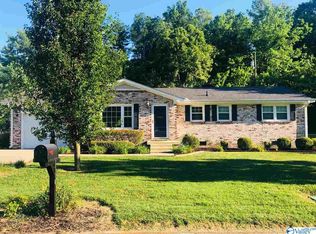 1004 Shady Ln, Fayetteville, TN 37334