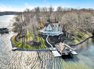 300 Morningwood Ln, Wirtz, VA 24184