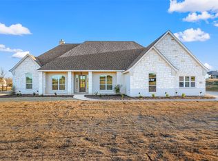 423 Red Bird Dr, Springtown, TX 76082