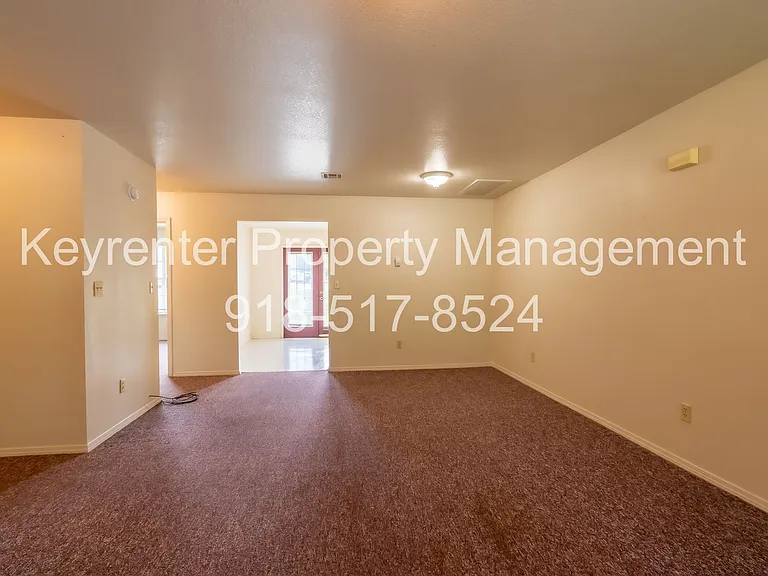 218 S 19th St — Photo 13