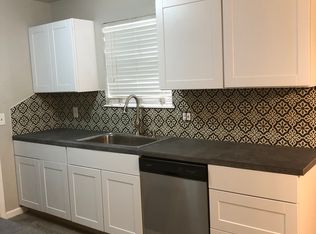 910 Craig Dr, Moore, OK 73160