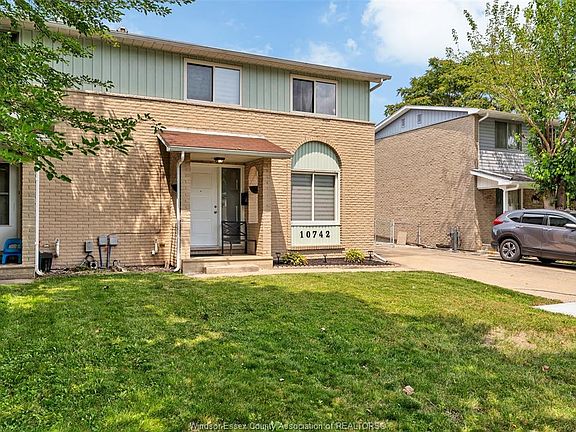 2nd image of 10742 Atwater Cres