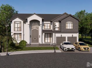 3 Leora Dr, Edison, NJ 08817