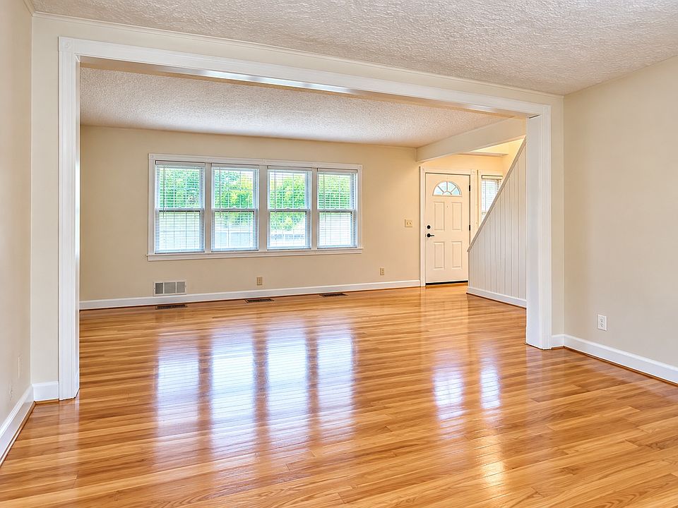 1st image of 15 E Walnut St