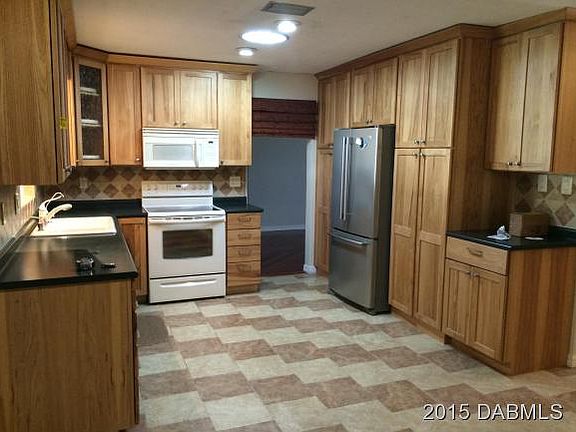 2nd image of 601 Moonpenny Cir