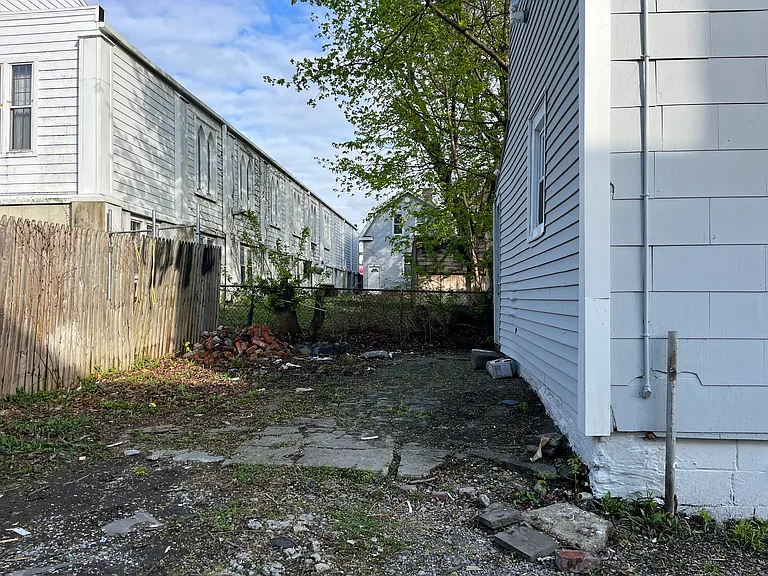 683 State St #1 — Photo 13