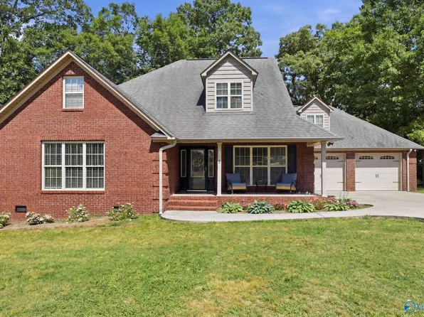 110 Cricket Ln, Boaz, AL 35956