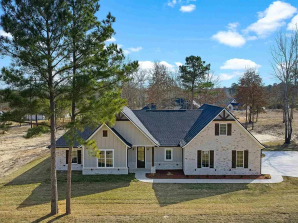 195 Clara Ln, Kilgore, TX 75662