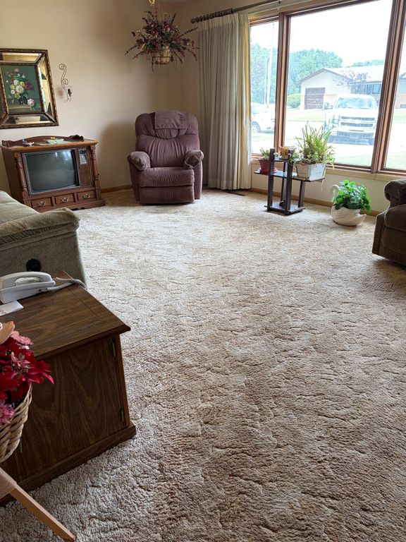 107 Cay Ave, Meade, KS - View 3