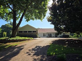 560 Saddle Creek Cir, Roswell, GA 30076