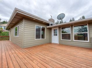 1655 Bayview Dr, Coos Bay, OR 97420