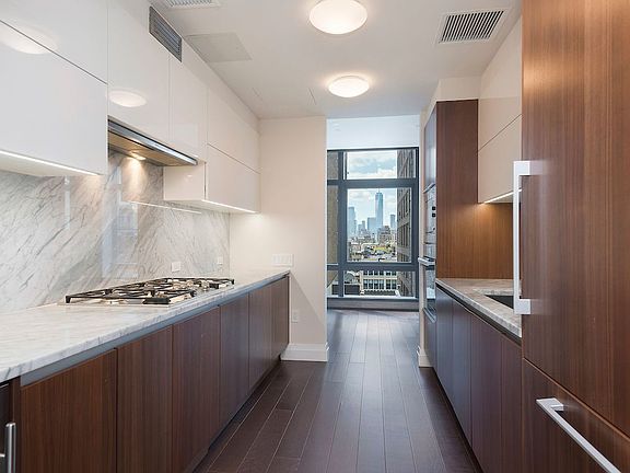 5th image of 35 W 15th St APT 8C