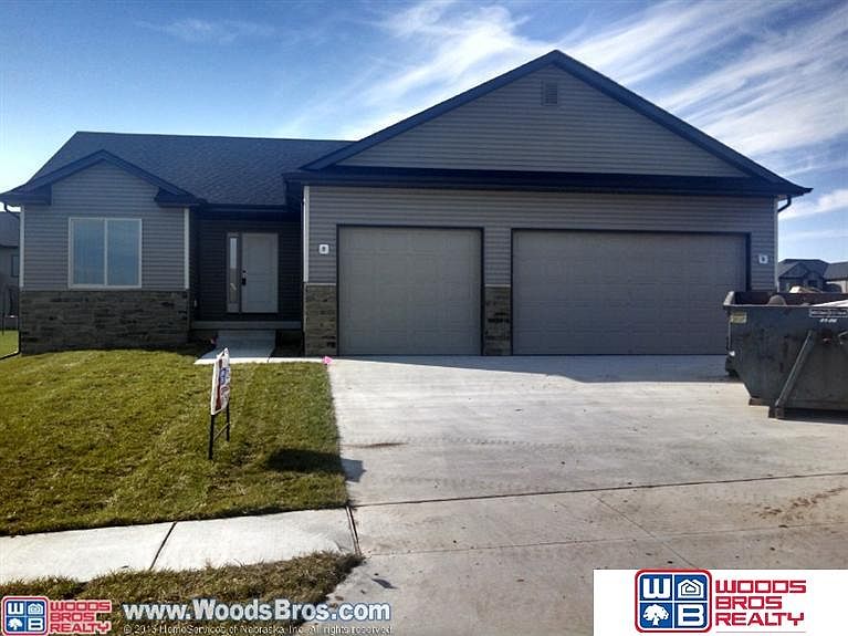 1st image of 1211 Autumn Dr