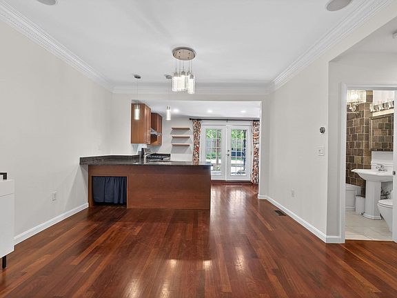 3rd image of 102 Old Harbor St #A