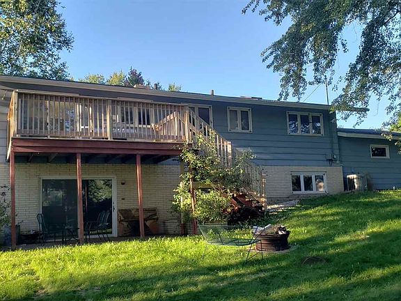 4th image of 415 Crescent Dr