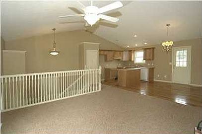 3rd image of 6033 Pine Island Dr NE