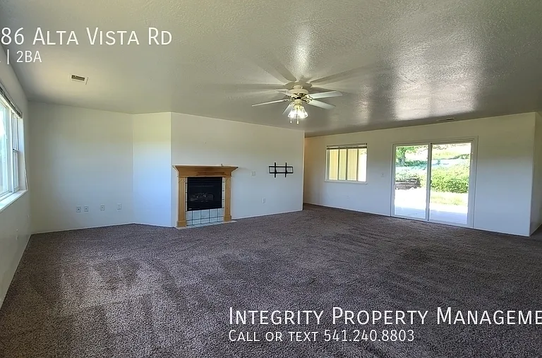 1586 Alta Vista Rd — Photo 7