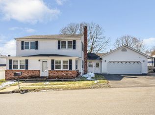 4 Farmer St, Manchester, NH 03104