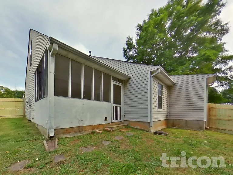 2345 Iron Horse Dr — Photo 13