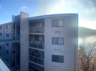 163 Cliffside Dr, Canandaigua, NY