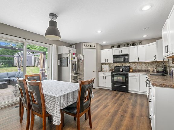 4th image of 2614 W 54th St
