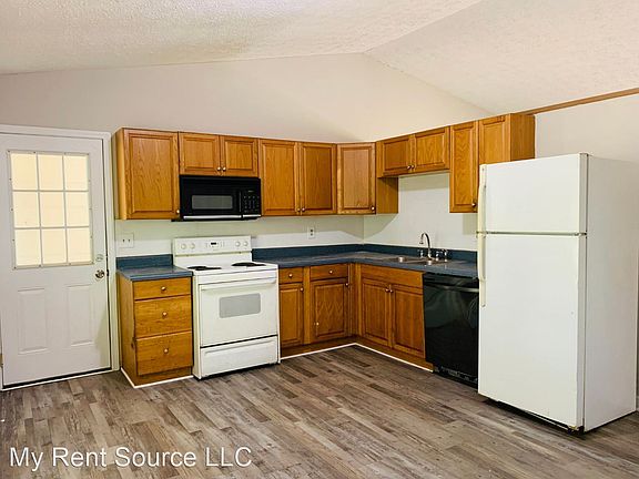 4th image of 12 N Cove Dr